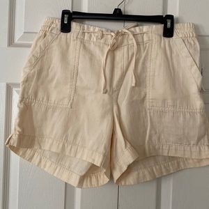 Old Navy Cream Linen Blend Waist Shorts Size L
